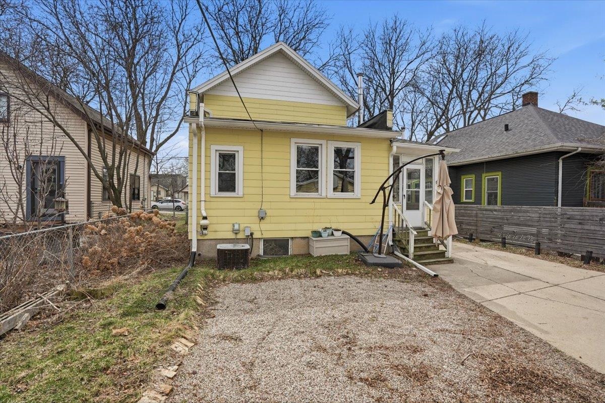 2814 Union Street Madison, WI 53704 - Photo 39 of 47