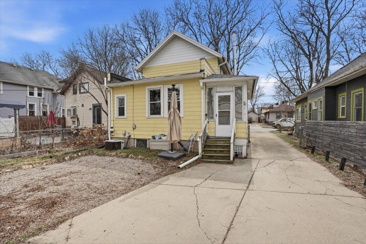 2814 Union Street Madison, WI 53704 - Photo 40 of 47