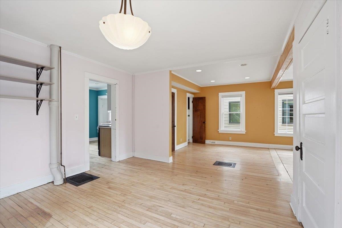 2814 Union Street Madison, WI 53704 - Photo 10 of 47