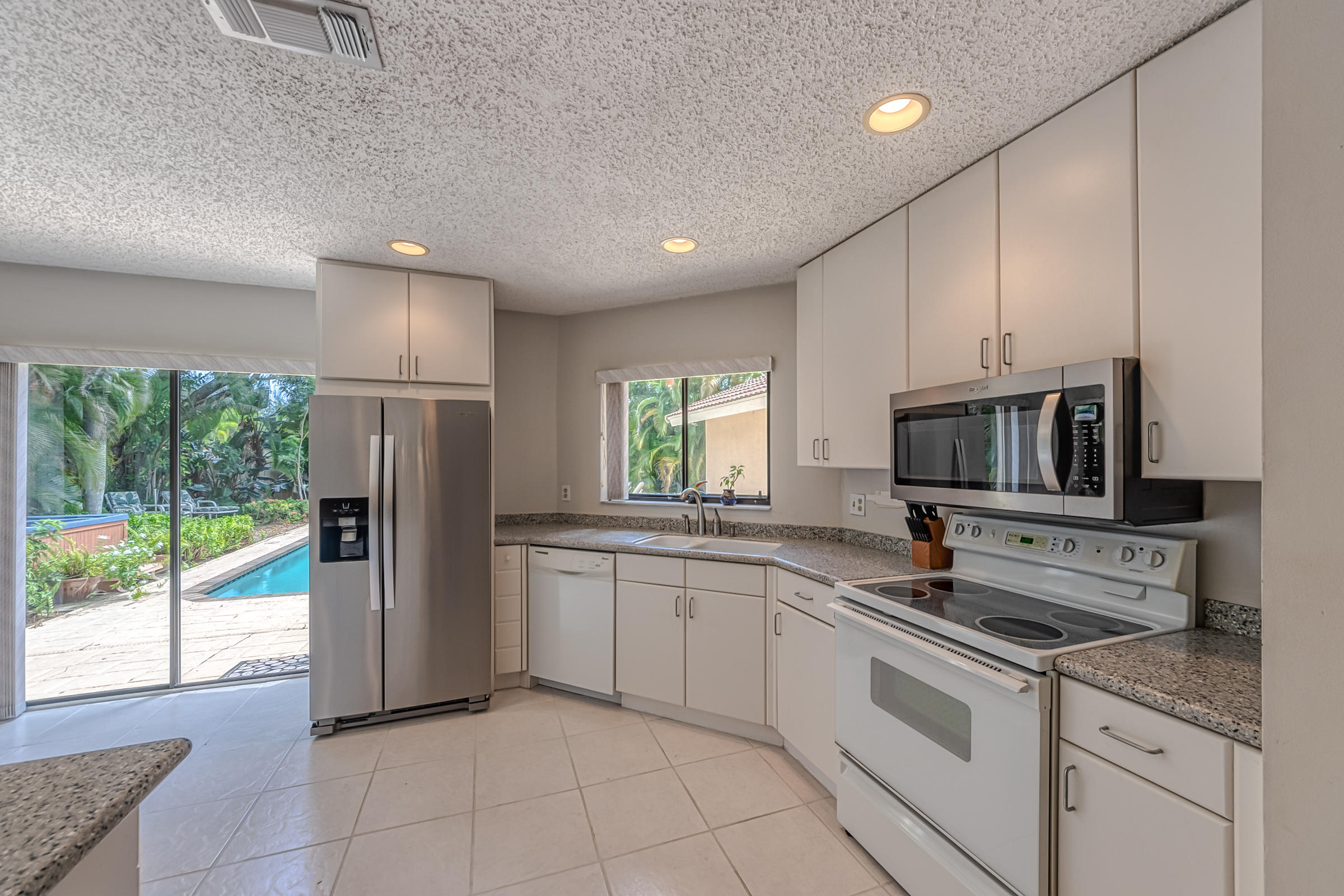 6199 Sweet Maple Lane Boca Raton, FL 33433 - Photo 17 of 52 Kitchen