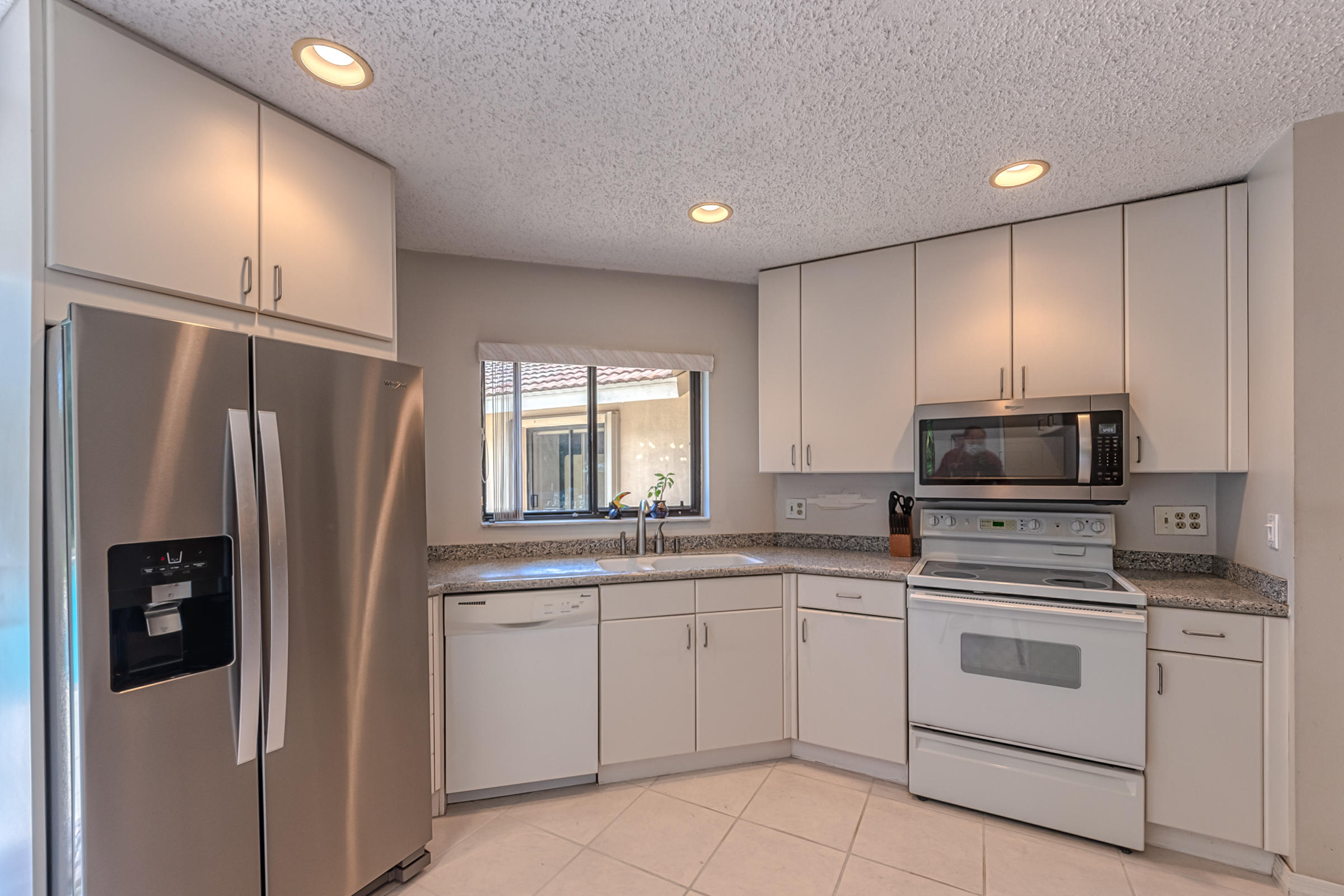 6199 Sweet Maple Lane Boca Raton, FL 33433 - Photo 20 of 52 Kitchen