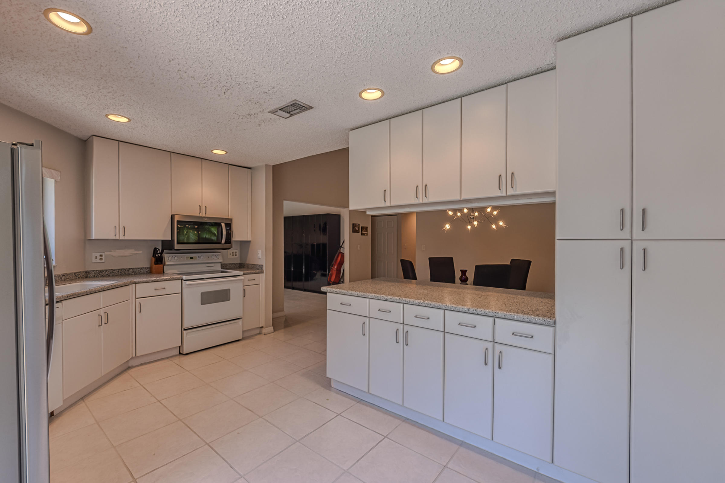 6199 Sweet Maple Lane Boca Raton, FL 33433 - Photo 21 of 52 Kitchen