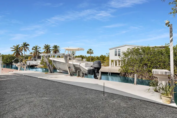 $849,000 | 27369 St Vincent Lane, Summerland Key, FL 33042