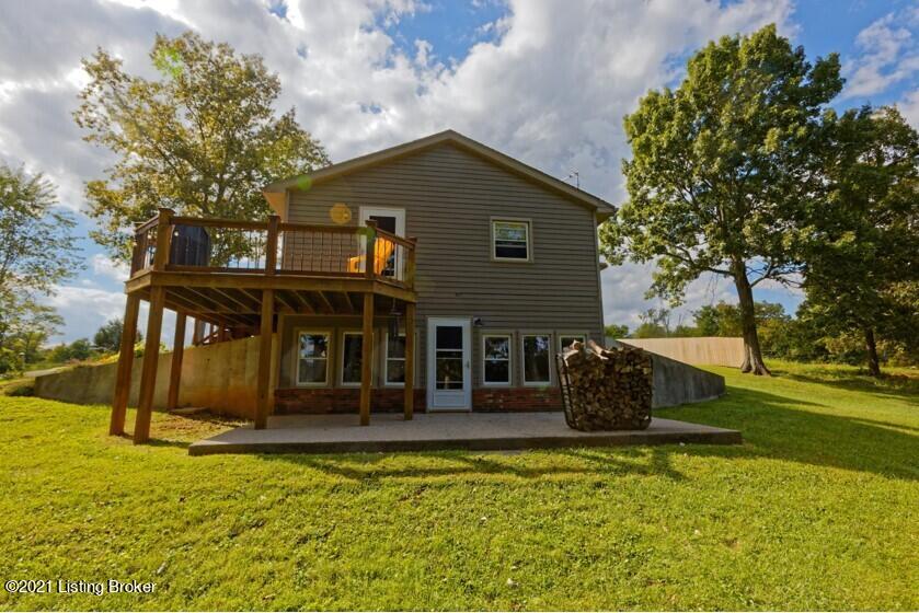 566 Culls Ridge Road Bedford, KY 40006 - Photo 3 of 26 0CEA56DB8B5746A9A2804F24C49F50A0