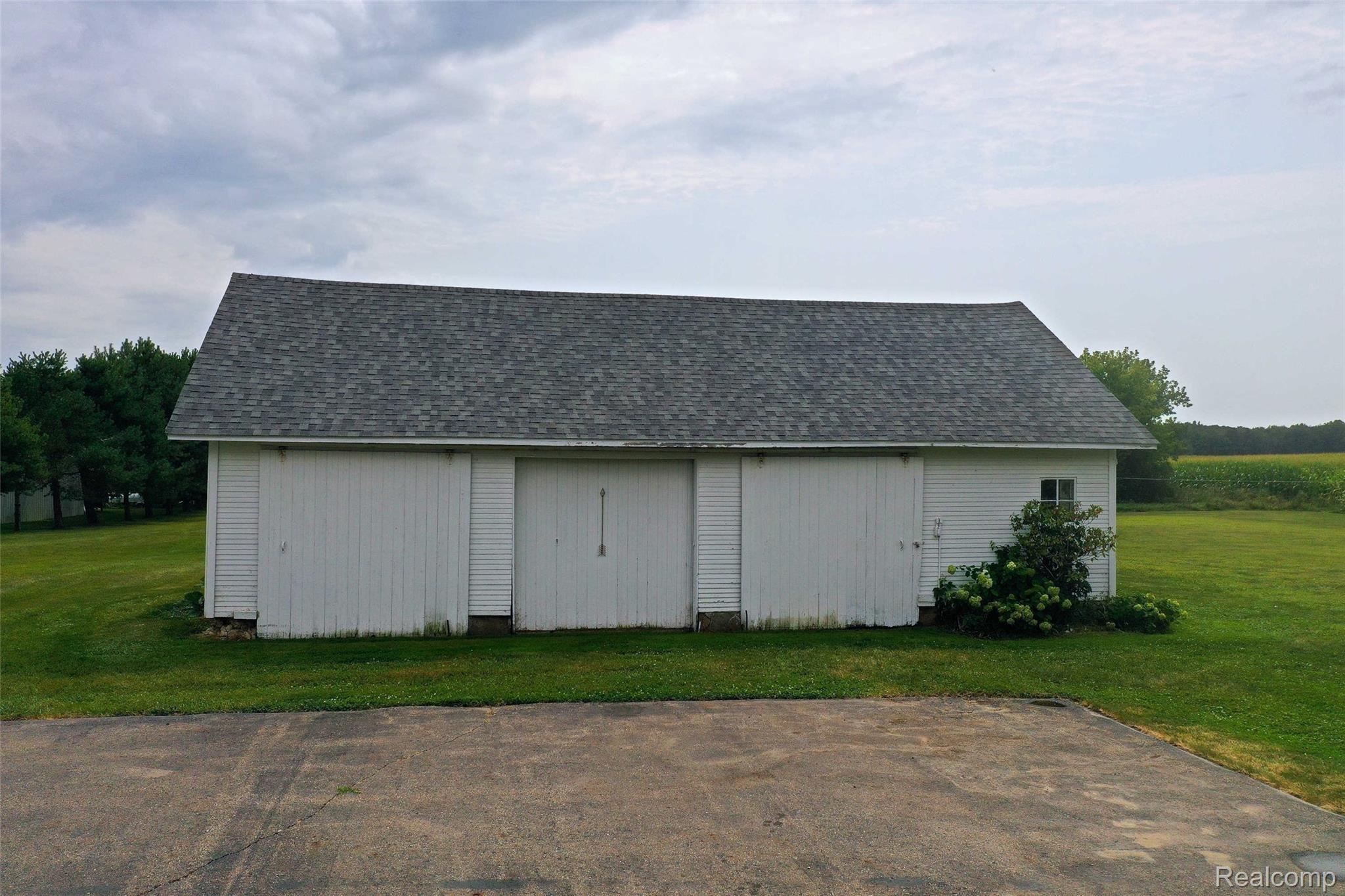 5173 Reid Road Swartz Creek, MI 48473 - Photo 74 of 88 5173-Reid-Rd-77 Outside.jpg