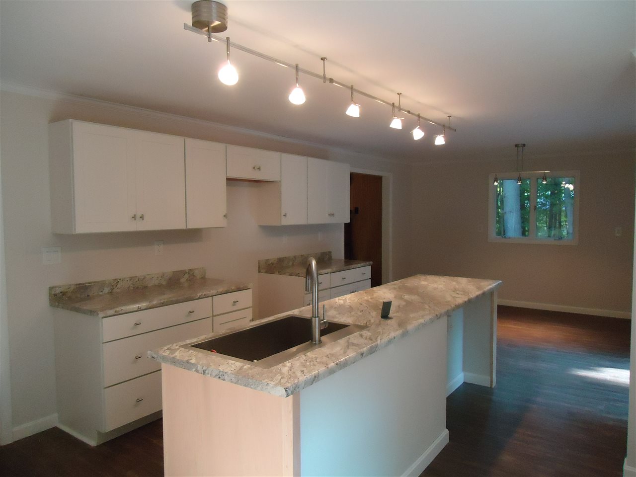 1484 Jericho Road Richmond, VT 05477 - Photo 2 of 38
