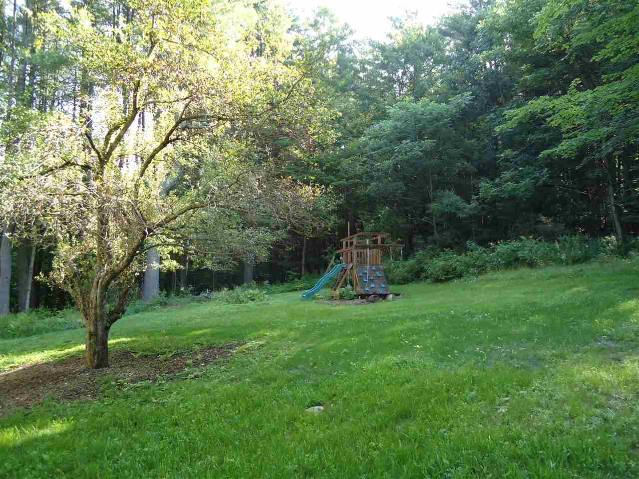1484 Jericho Road Richmond, VT 05477 - Photo 13 of 38