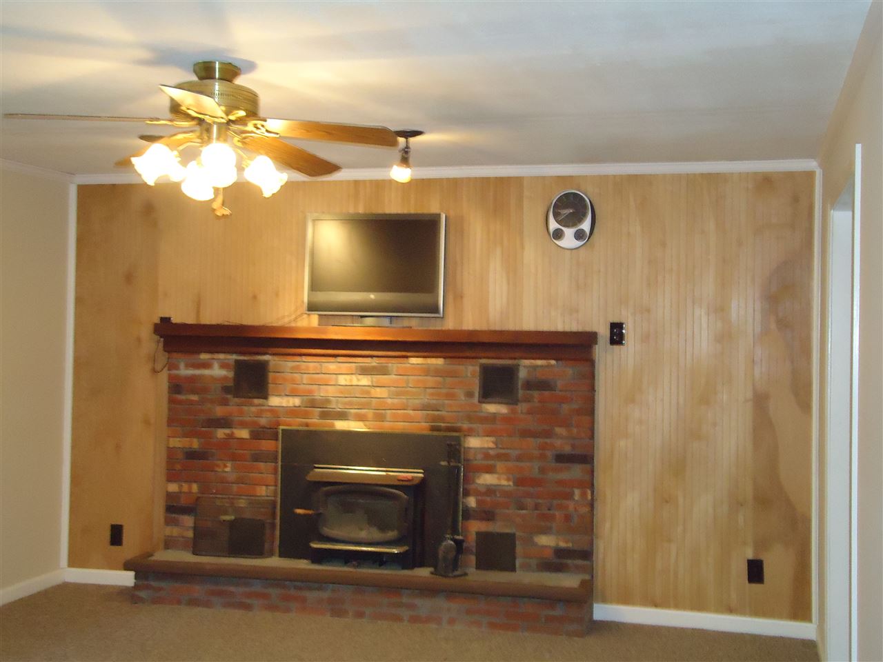 1484 Jericho Road Richmond, VT 05477 - Photo 3 of 38