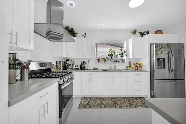 $949,999 | 756 West 53rd Street, Hialeah, FL 33012