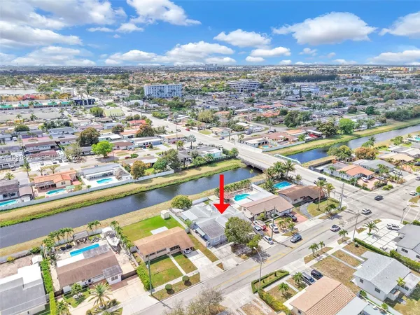 $949,999 | 756 West 53rd Street, Hialeah, FL 33012