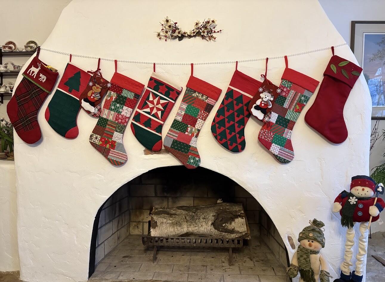 1270 Lake Shore Road Grafton, WI 53024 - Photo 77 of 99 Holiday Fun!