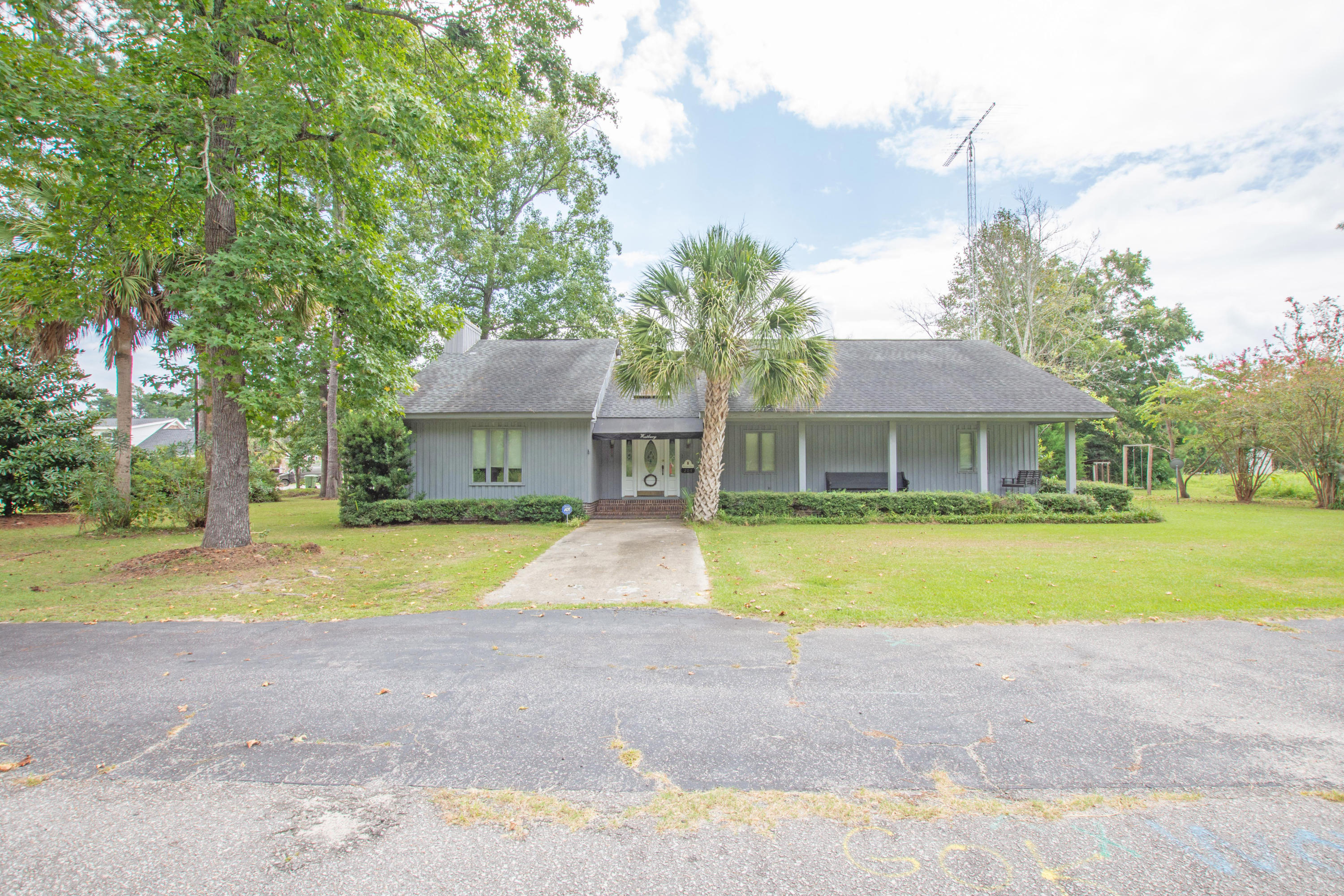 204 Berry Street St. George, SC 29477 - Photo 4 of 48 204 Berry 1-39