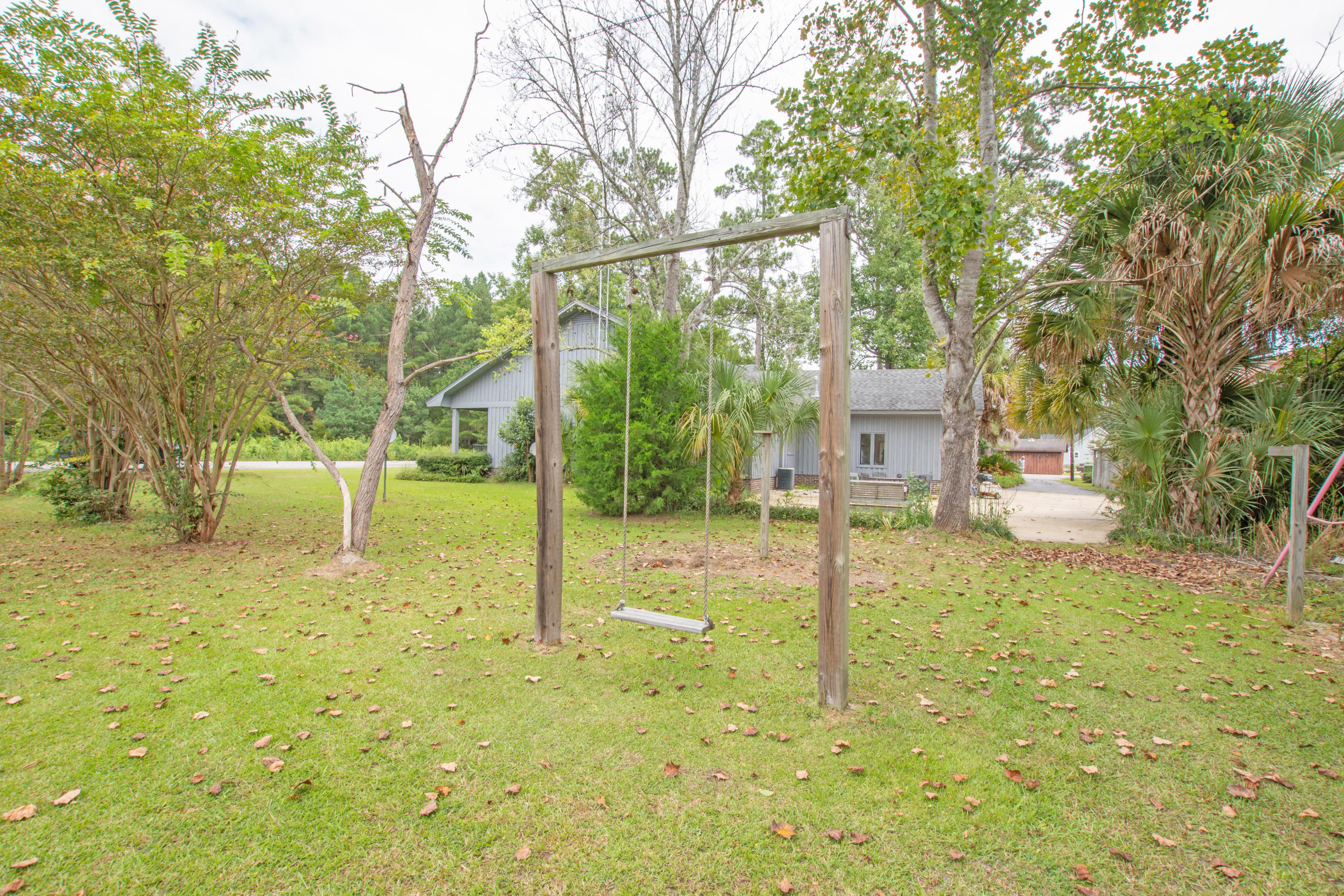 204 Berry Street St. George, SC 29477 - Photo 36 of 48 204 Berry 1-31