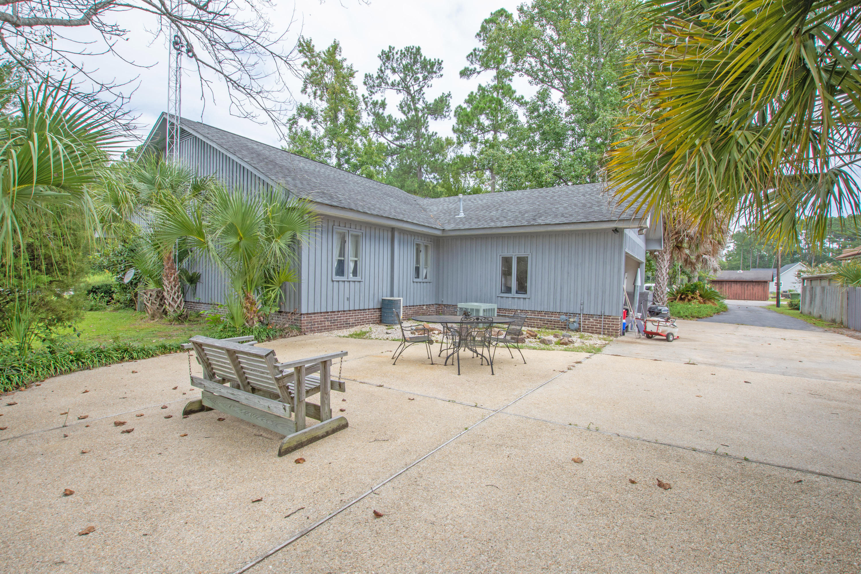 204 Berry Street St. George, SC 29477 - Photo 37 of 48 204 Berry 1-33