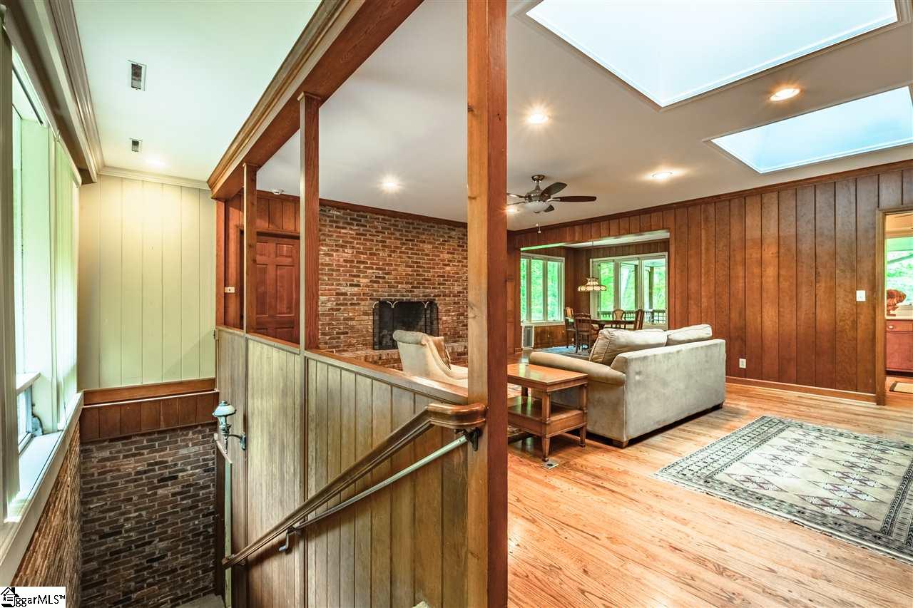 112 Spring Valley Road Greenville, SC 29615 - Photo 3 of 36 Gallery Image 3