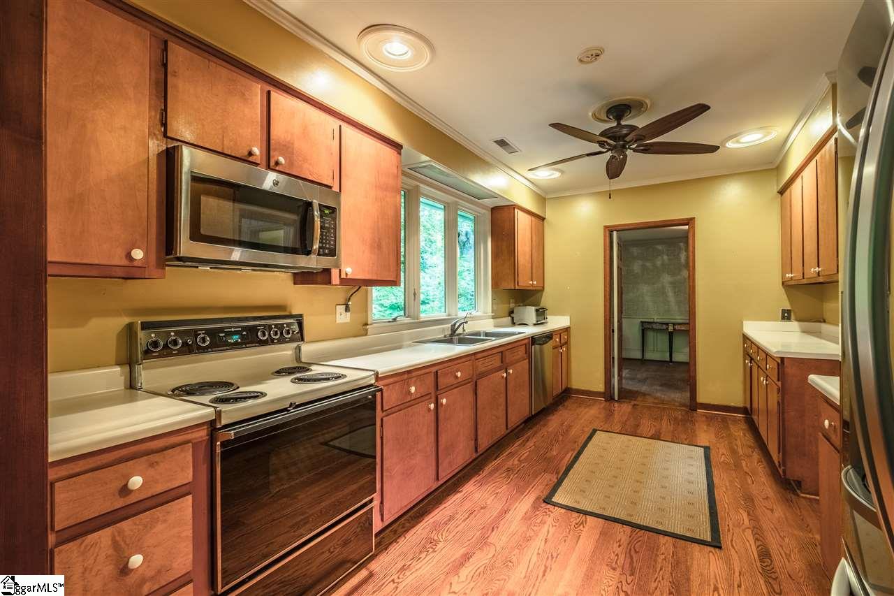 112 Spring Valley Road Greenville, SC 29615 - Photo 6 of 36 Gallery Image 6