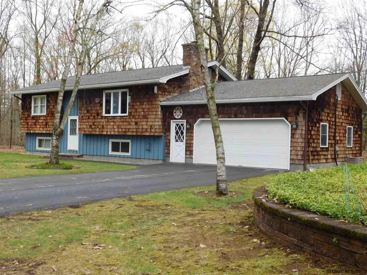576 Selfridge Road Moreau, NY 12831 - Photo 4 of 59 Photo 4