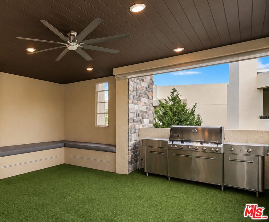 116 Catalyst Irvine, CA 92618 - Photo 35 of 75