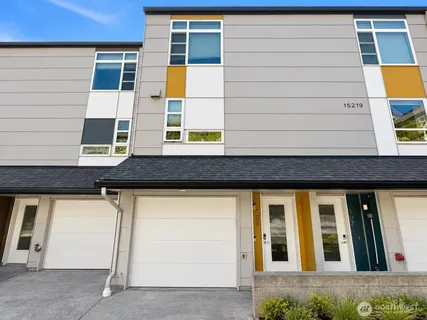 $750,000 | 15219 Northeast 81st Way, Unit 106, Redmond, WA 98052