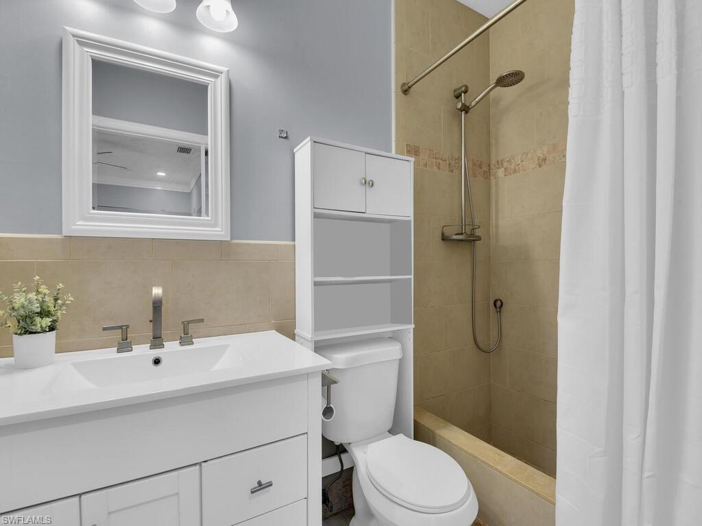 2160 43rd Terrace Southwest, Unit 49 Naples, FL 34116 - Photo 12 of 22 Master Bath