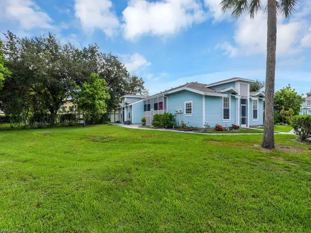 $229,999 | 2160 43rd Terrace Southwest, Unit 49, Naples, FL 34116