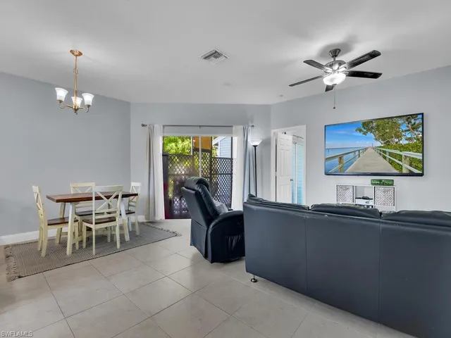 $229,999 | 2160 43rd Terrace Southwest, Unit 49, Naples, FL 34116