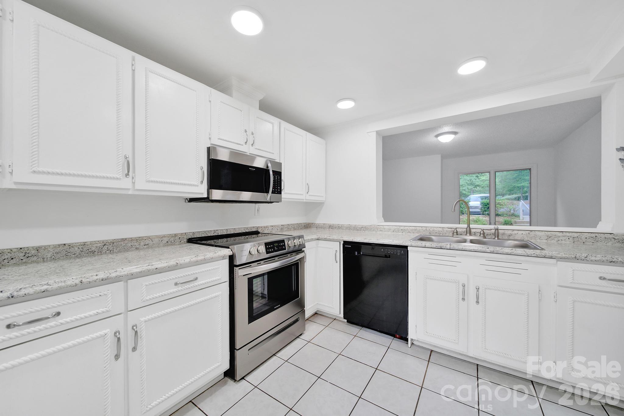 58 Ridgeport Road Clover, SC 29710 - Photo 10 of 32