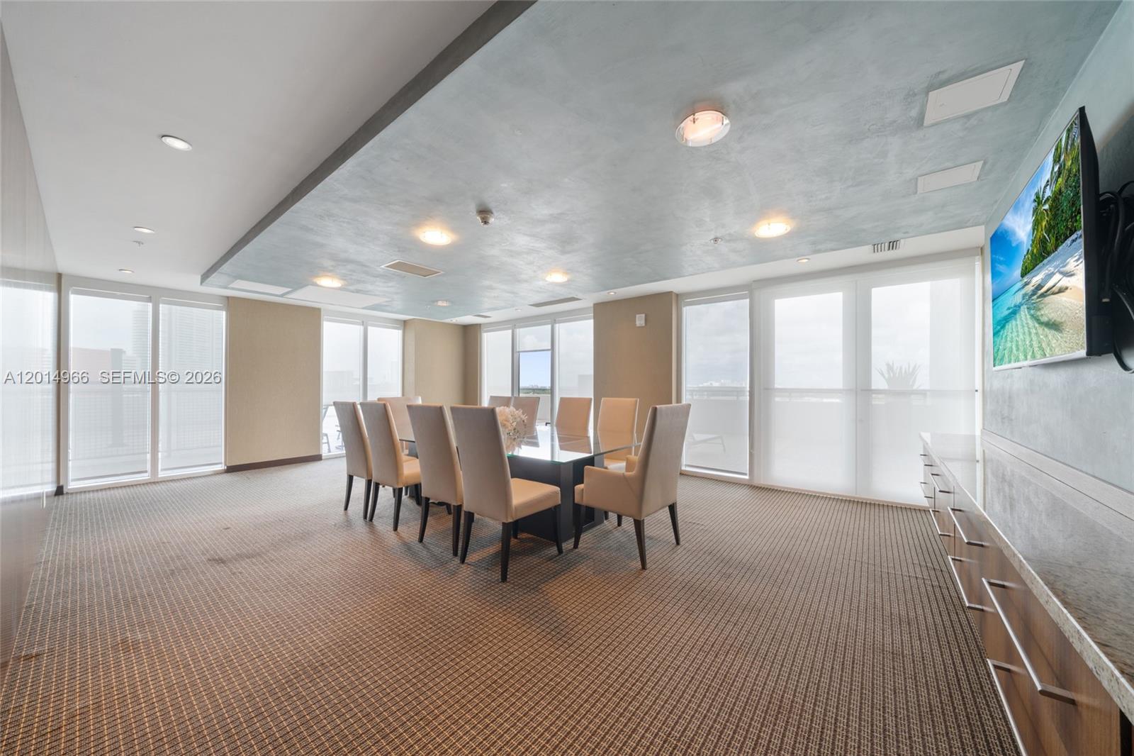 60 Southwest 13th Street, Unit 4008 Miami, FL 33130 - Photo 34 of 38 Bussiness center