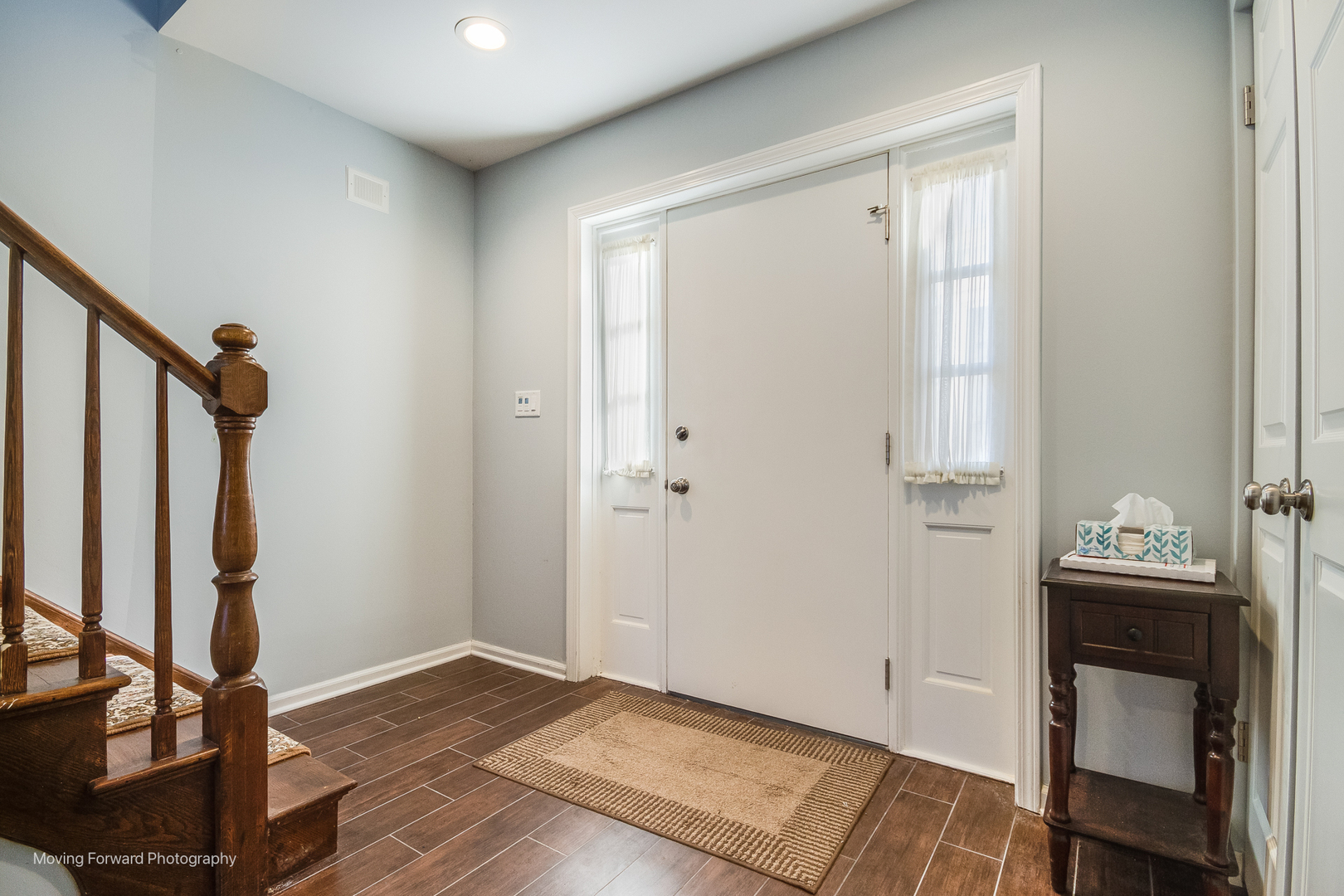 133 Rivershire Lane Lincolnshire, IL 60069 - Photo 3 of 26 a view of an entryway with livingroom