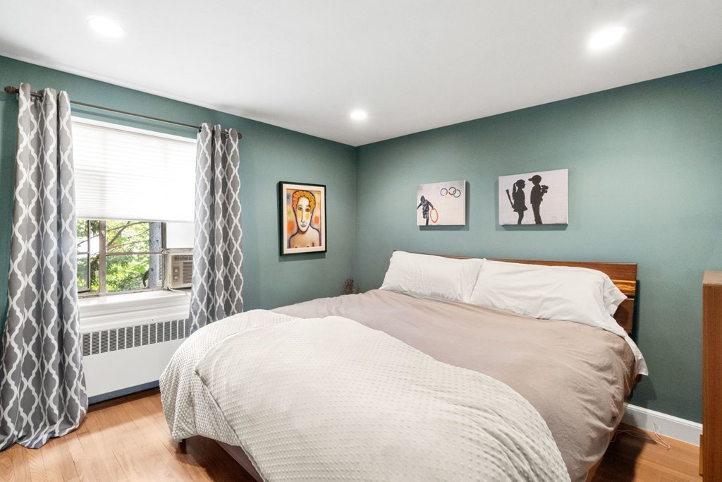 114 Evans Road, Unit 6 Boston, MA 02445 - Photo 4 of 14