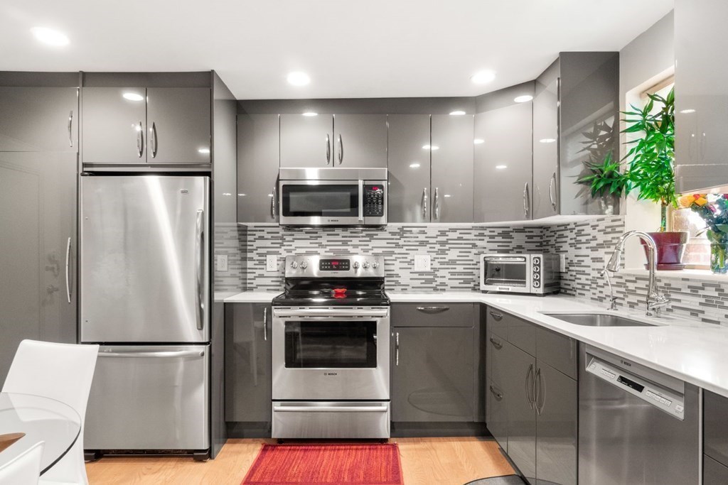 114 Evans Road, Unit 6 Boston, MA 02445 - Photo 8 of 14