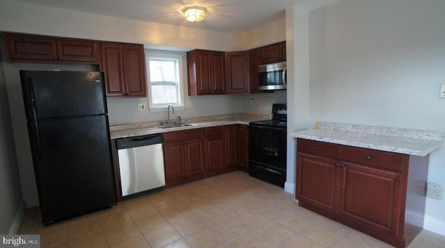 1 Wiltshire Road Sicklerville, NJ 08081 - Photo 2 of 10 Gallery Image 2