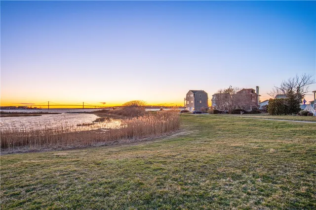 $339,900 | 310 Common Fence Point Boulevard, Portsmouth, RI 02871