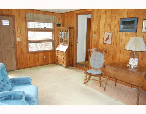 52 Sowams Road Barrington, RI 02806 - Photo 5 of 9 Den/Family/Great Room.