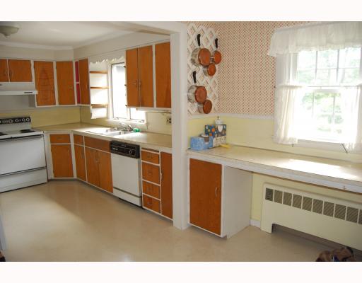 52 Sowams Road Barrington, RI 02806 - Photo 8 of 9 Kitchen.