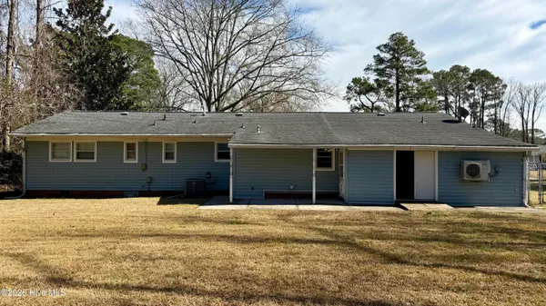 $315,000 | 1113 Cherry Tree Drive, New Bern, NC 28562