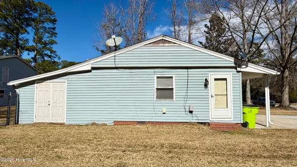 $315,000 | 1113 Cherry Tree Drive, New Bern, NC 28562