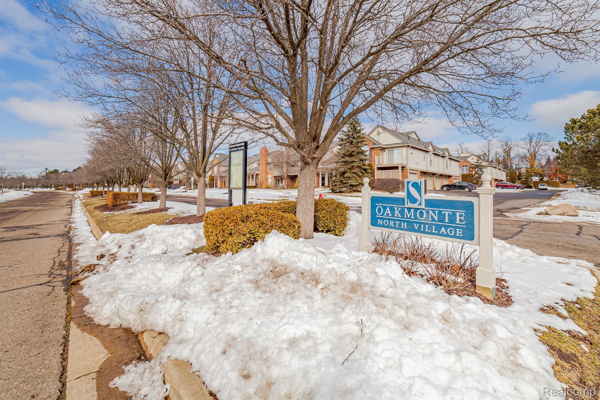 3553 Oakmonte Boulevard, Unit 48 Rochester, MI 48306 - Photo 30 of 32 Gallery Image 30