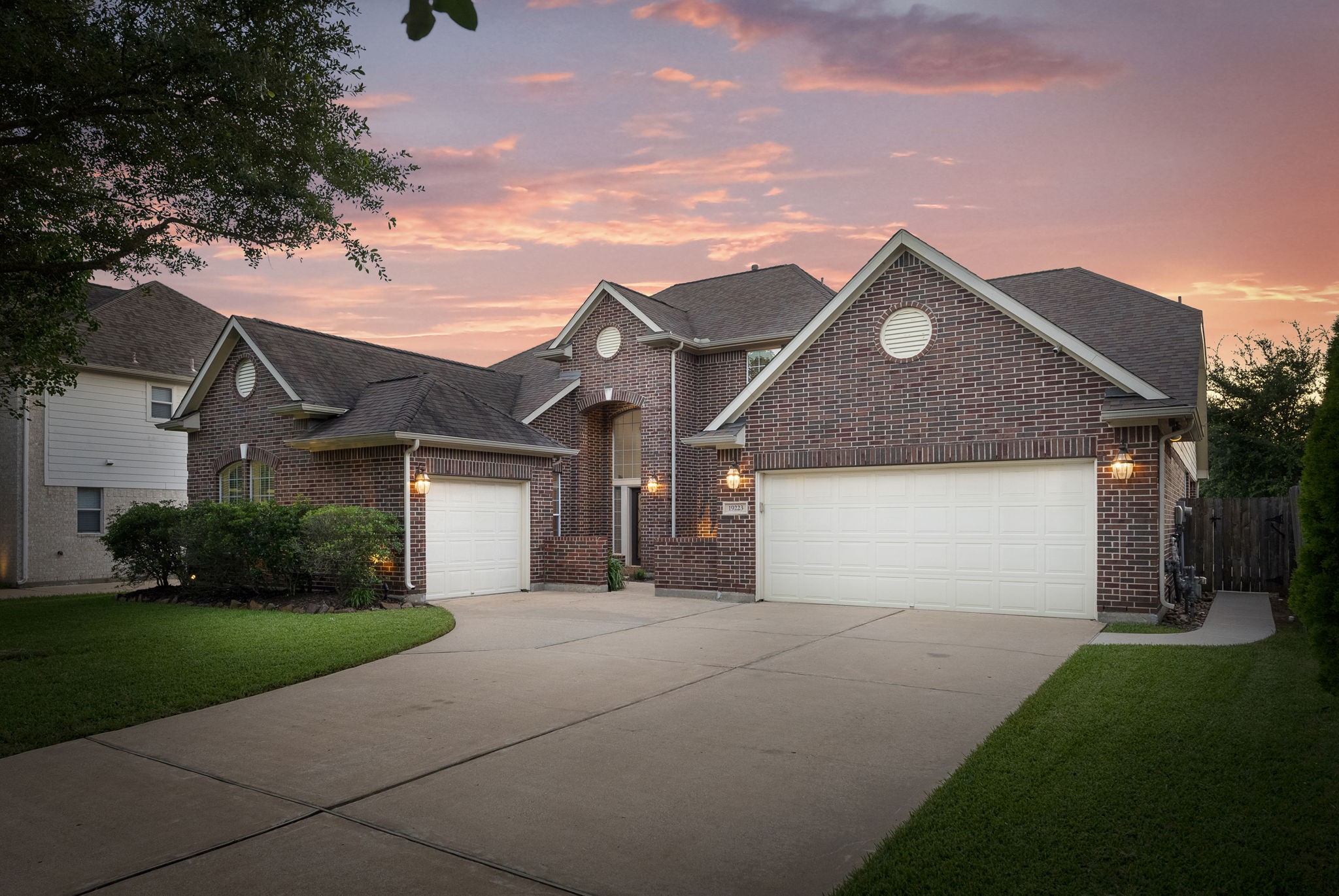 19223 Senterra Lakes Boulevard Spring, TX 77379 - Photo 2 of 48 front view of a house with a yard