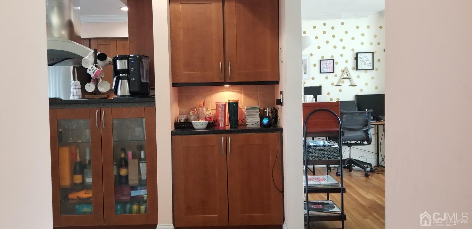 192 Evergreen Road, Unit 7A Edison, NJ 08837 - Photo 14 of 23 Renovated kitchen
