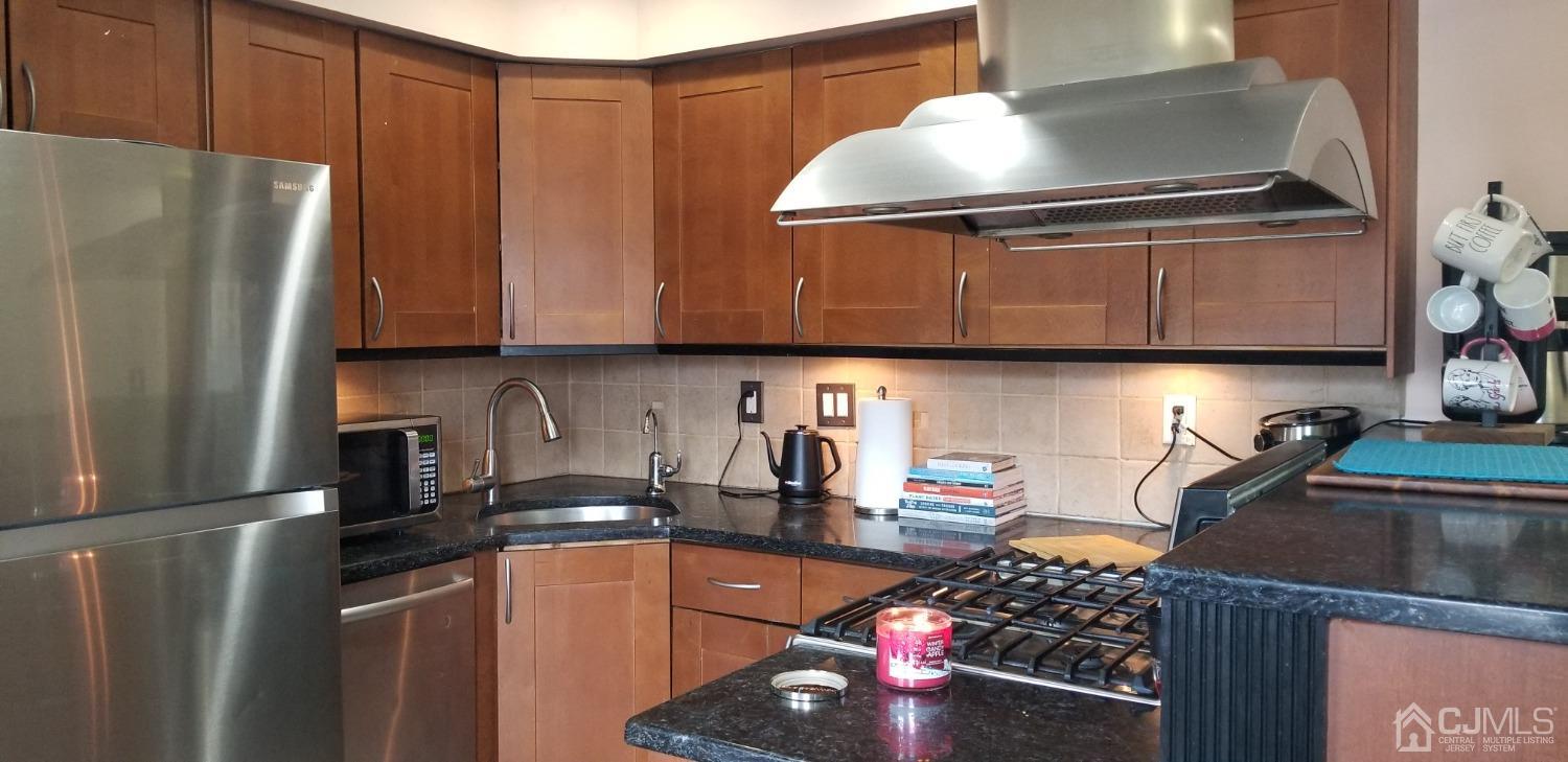 192 Evergreen Road, Unit 7A Edison, NJ 08837 - Photo 8 of 23 Gallery Image 8