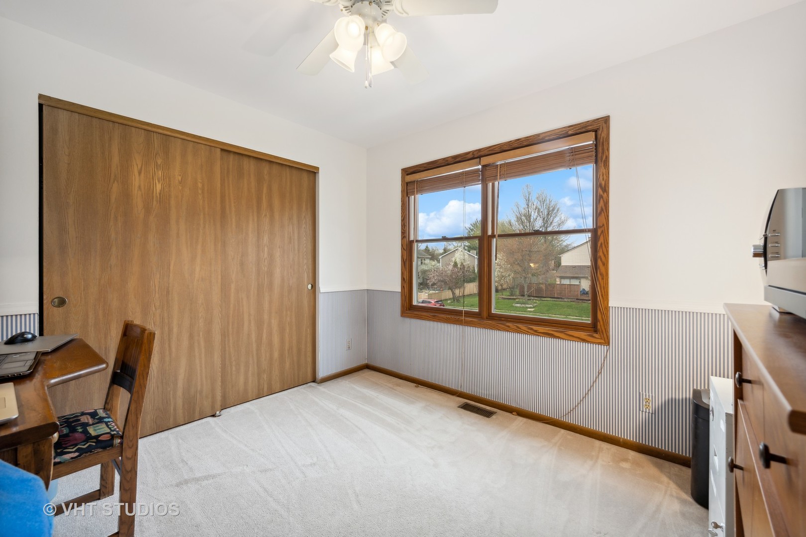 1402 Cherry Drive Batavia, IL 60510 - Photo 13 of 22 a bedroom with a bed and a window
