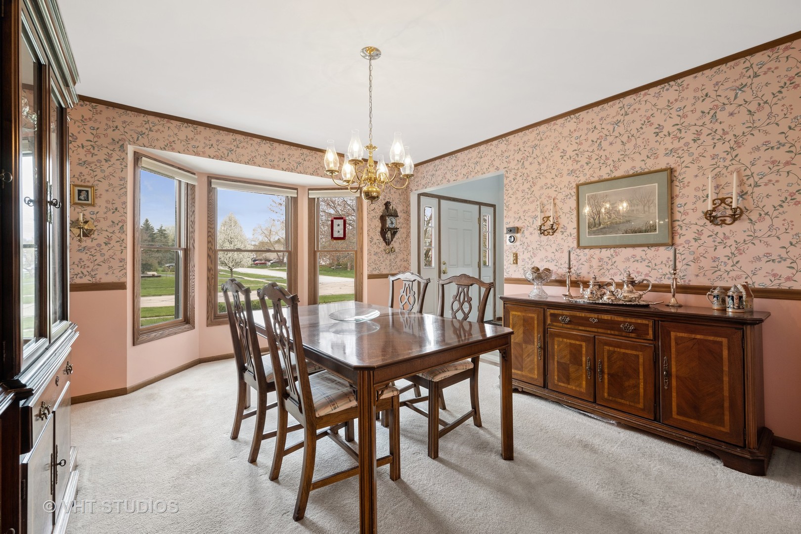 1402 Cherry Drive Batavia, IL 60510 - Photo 2 of 22 a view of a dining room with furniture window and outside view