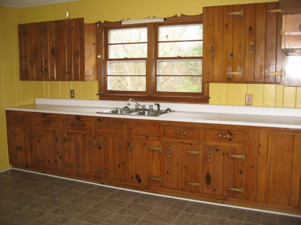 294 V I Ranch Road Bristol, TN 37620 - Photo 9 of 22 Kitchen