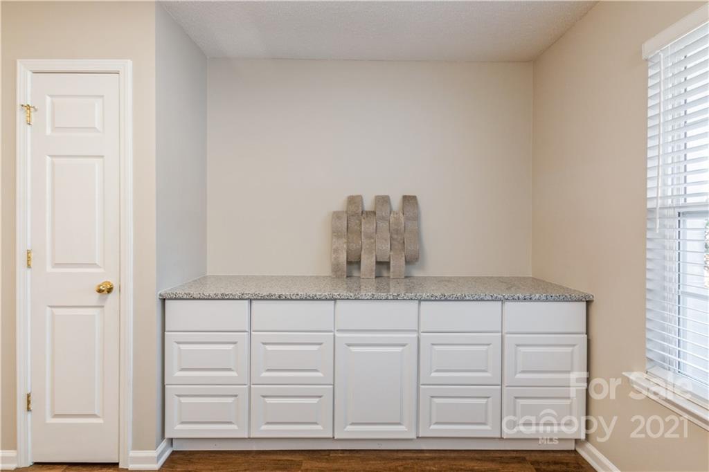 10553 Gold Pan Road Charlotte, NC 28215 - Photo 11 of 36 Gallery Image 11