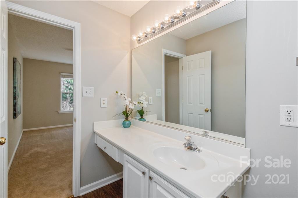 10553 Gold Pan Road Charlotte, NC 28215 - Photo 18 of 36 Gallery Image 18