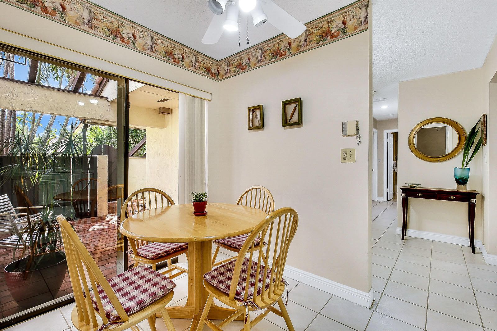 6805 Tiburon Circle Boca Raton, FL 33433 - Photo 12 of 20 Breakfast Area