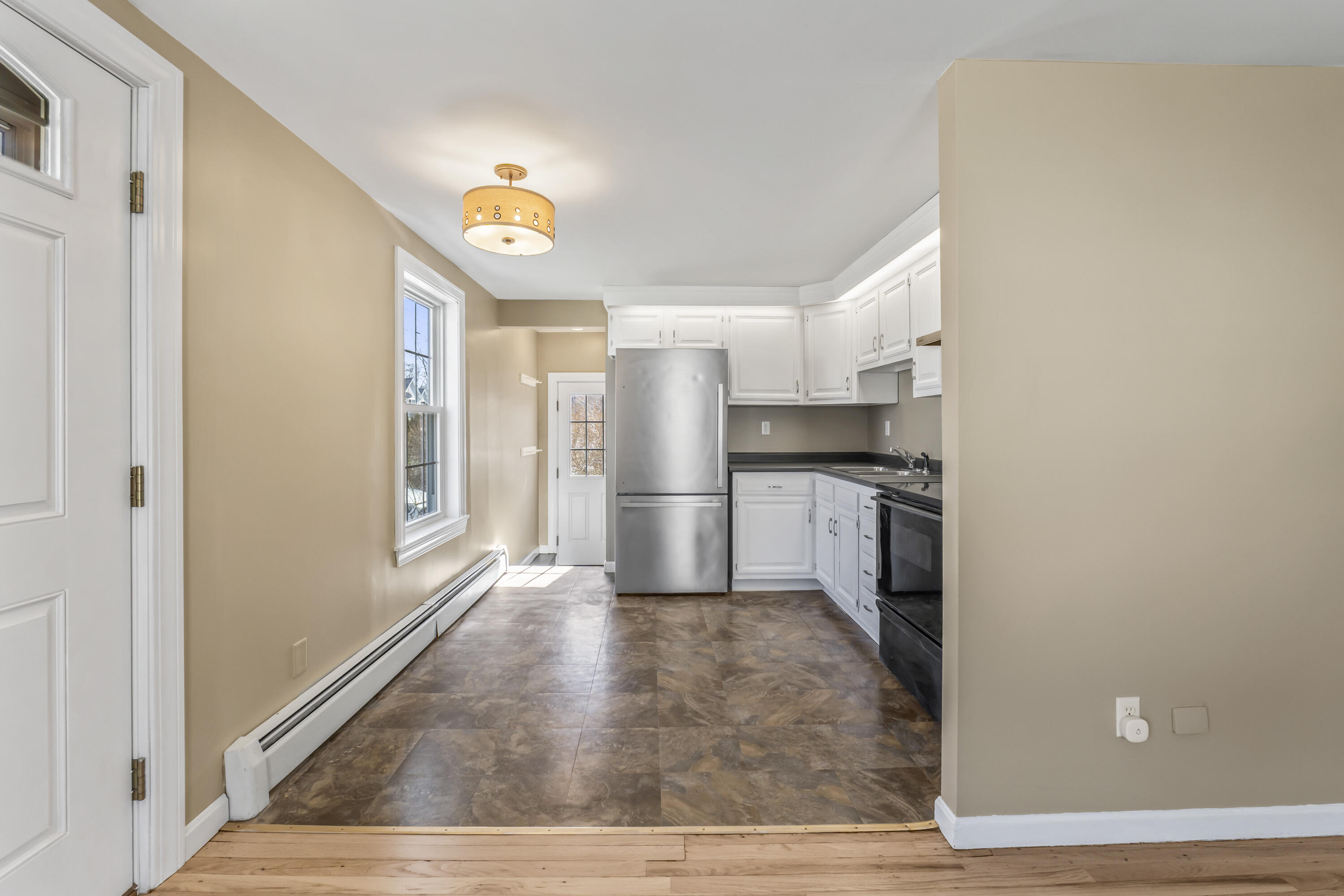 41 George Street South Portland, ME 04106 - Photo 5 of 45 41 George St_110