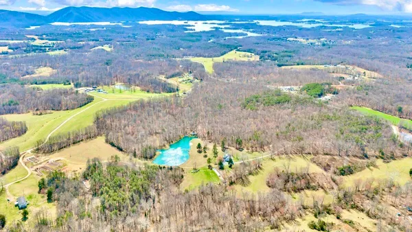 $895,000 | 0 Fairview Church Road, Huddleston, VA 24104