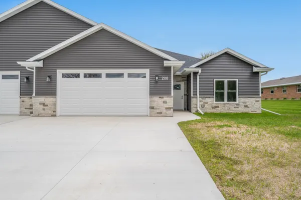 $299,900 | 208 West National Avenue, Brillion, WI 54110